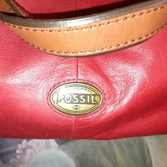 🪶 Red fossil leather bag - Picture 9 of 12